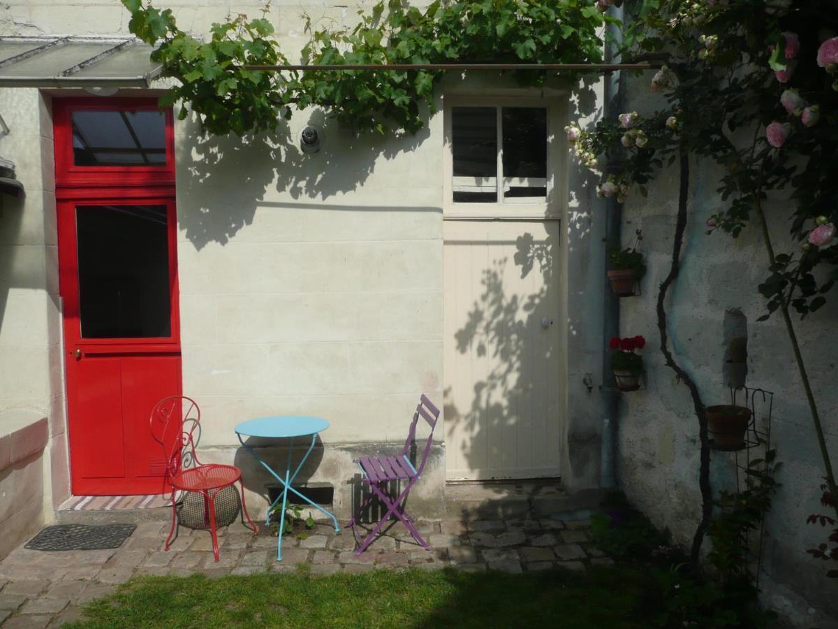 Cosy Flat 2 Eme Etage Vue Chateau Loire A Velo Saumur Extérieur photo